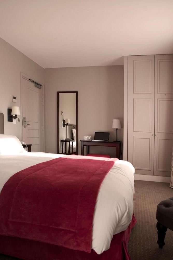 Hotel Le Relais Saint Charles Parijs Buitenkant foto