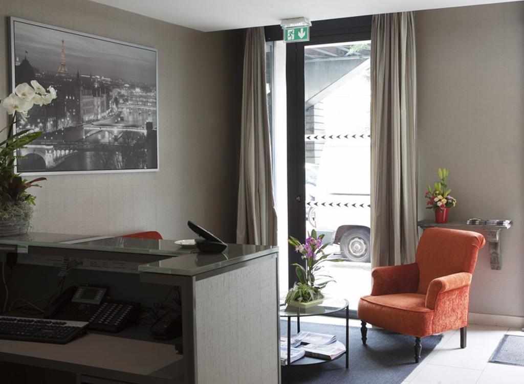 Hotel Le Relais Saint Charles Parijs Buitenkant foto